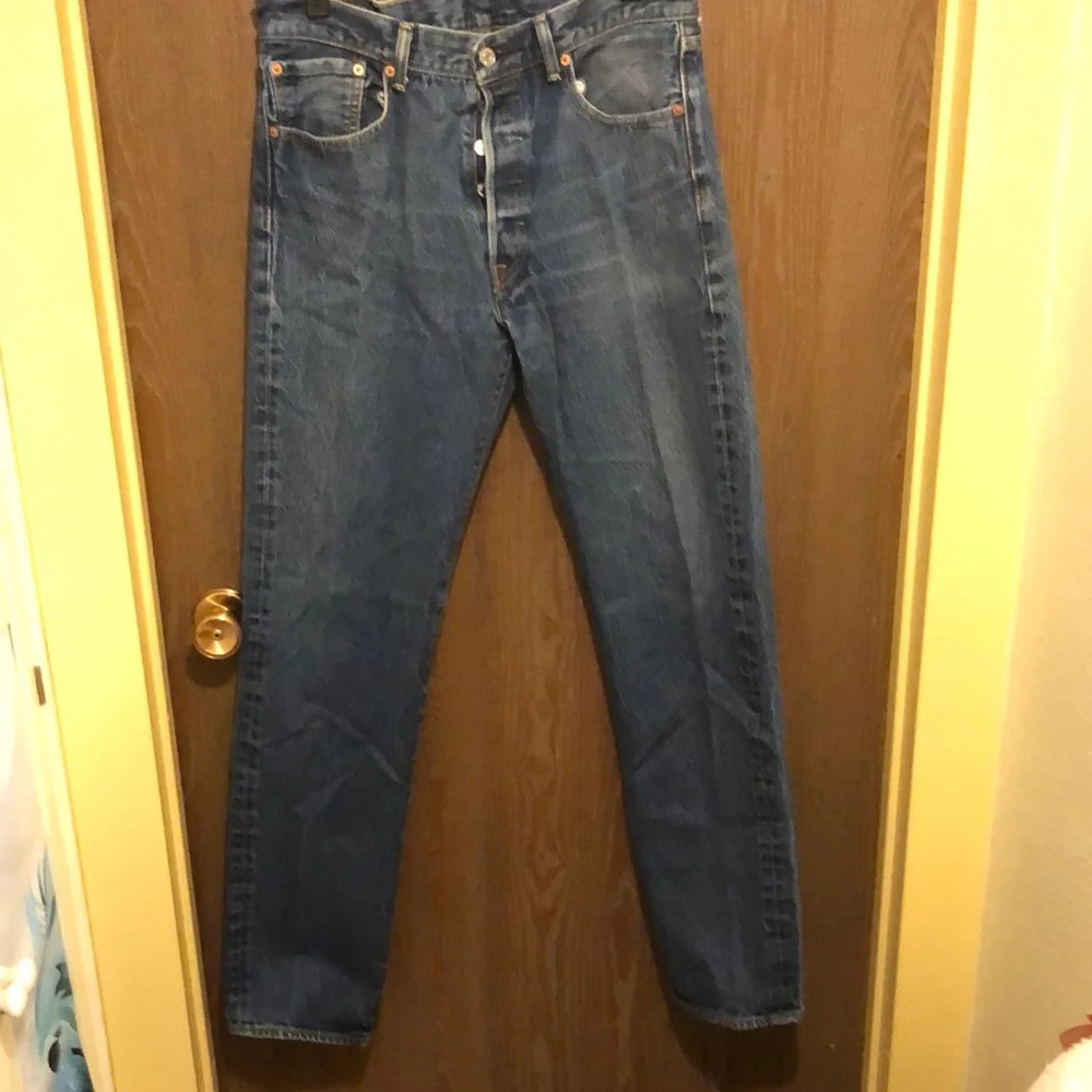 Levi's 501 Jeans Original Button Fly Medium Wash Cotton Straight Leg  34x38